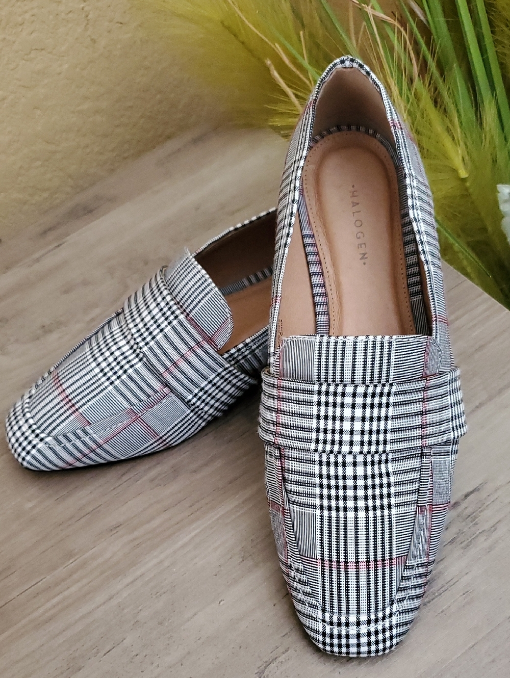 HALOGEN Lucy Black & White Plaid Fabric Slip-On Loafers WOMEN'S SIZE: 6½M